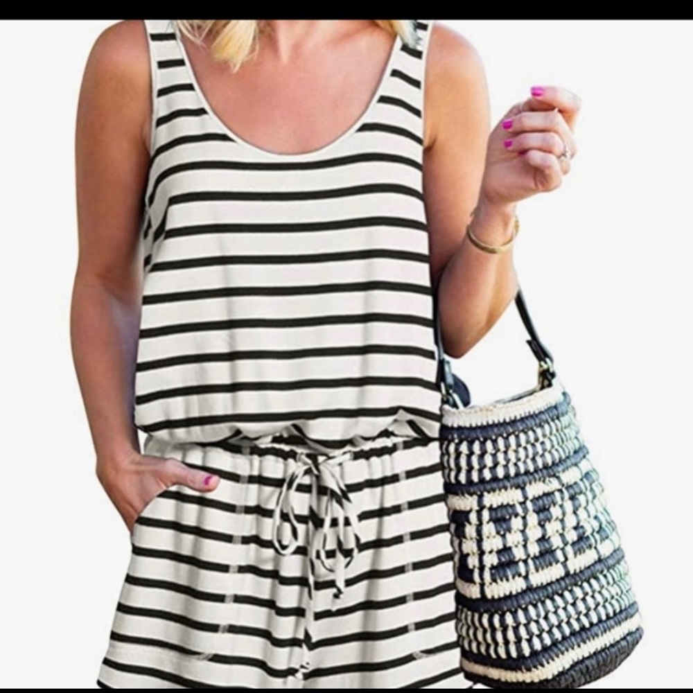 NWT Romper Classic White w Navy Blue Stripe Medium